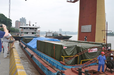 成都至上海水陸聯運總重量978.2噸